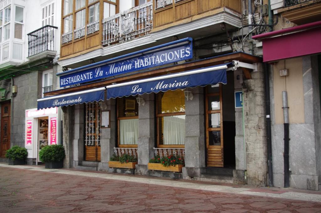 Pension "La Marina" Castro Urdiales Rom bilde